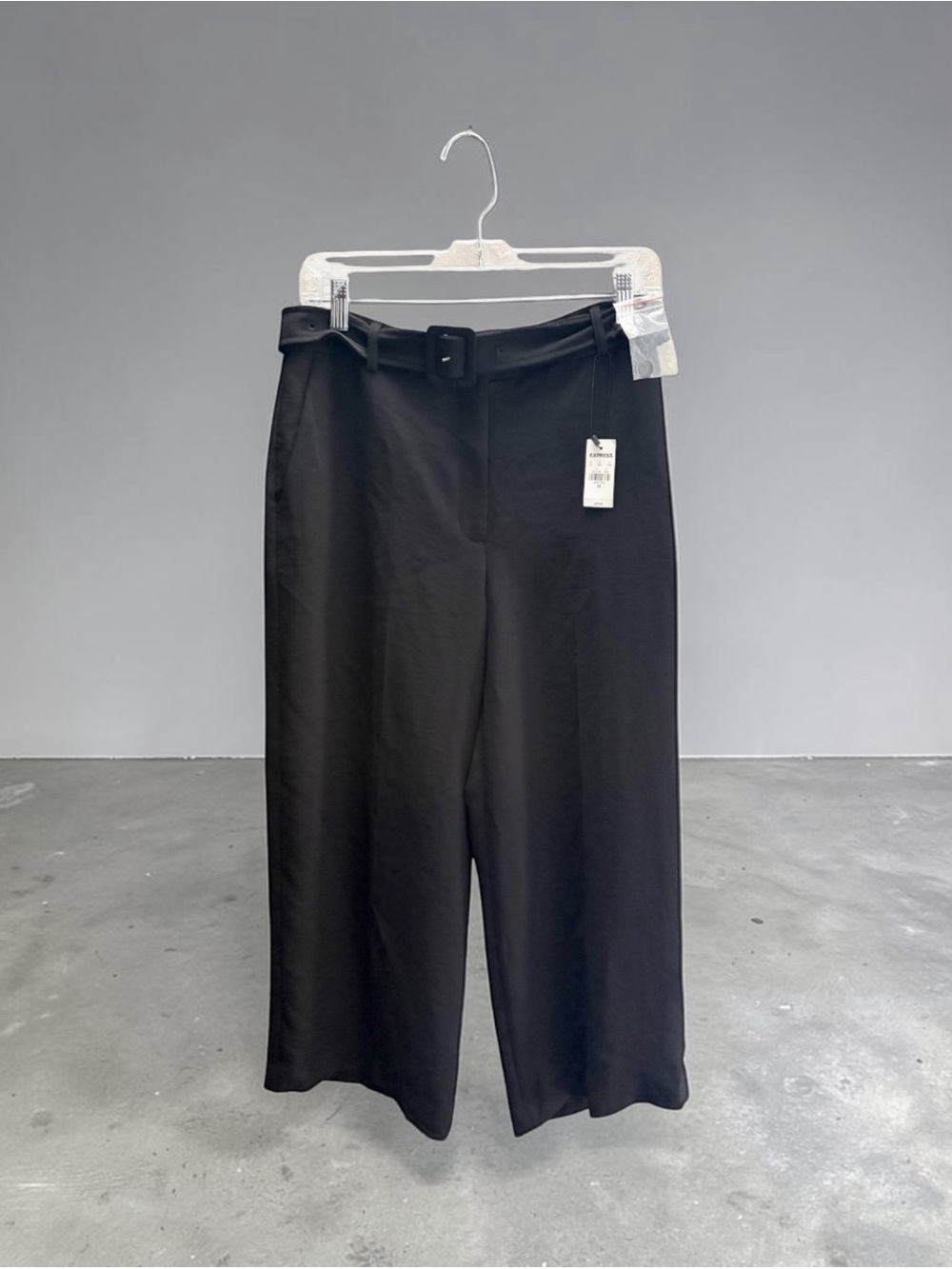 Express Black High Rise Cropped Wide-Leg Pants with Belt sz 6 Womens